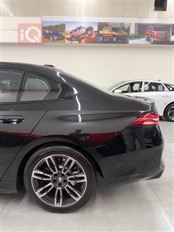 بی ئێم دەبڵیو سیریەس 5